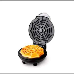 Mini waffle maker spiderweb design